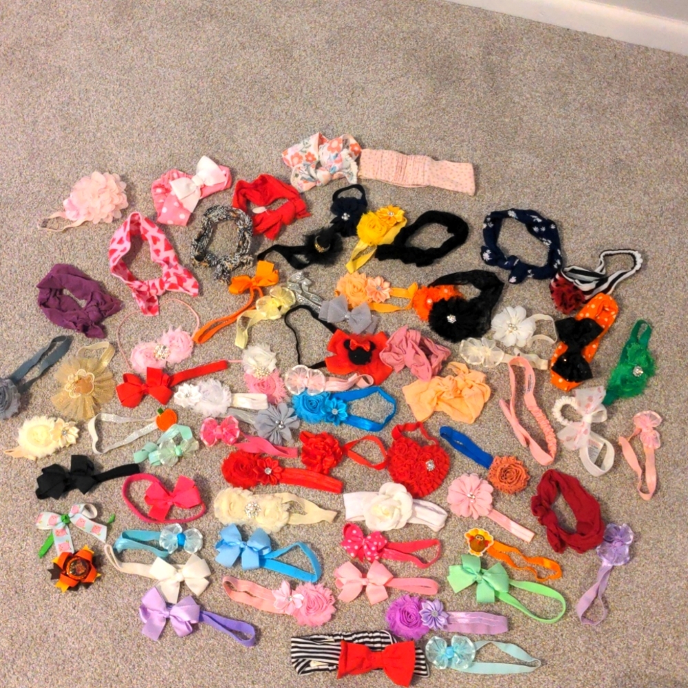 Assorted baby girl bows (70) 🎀